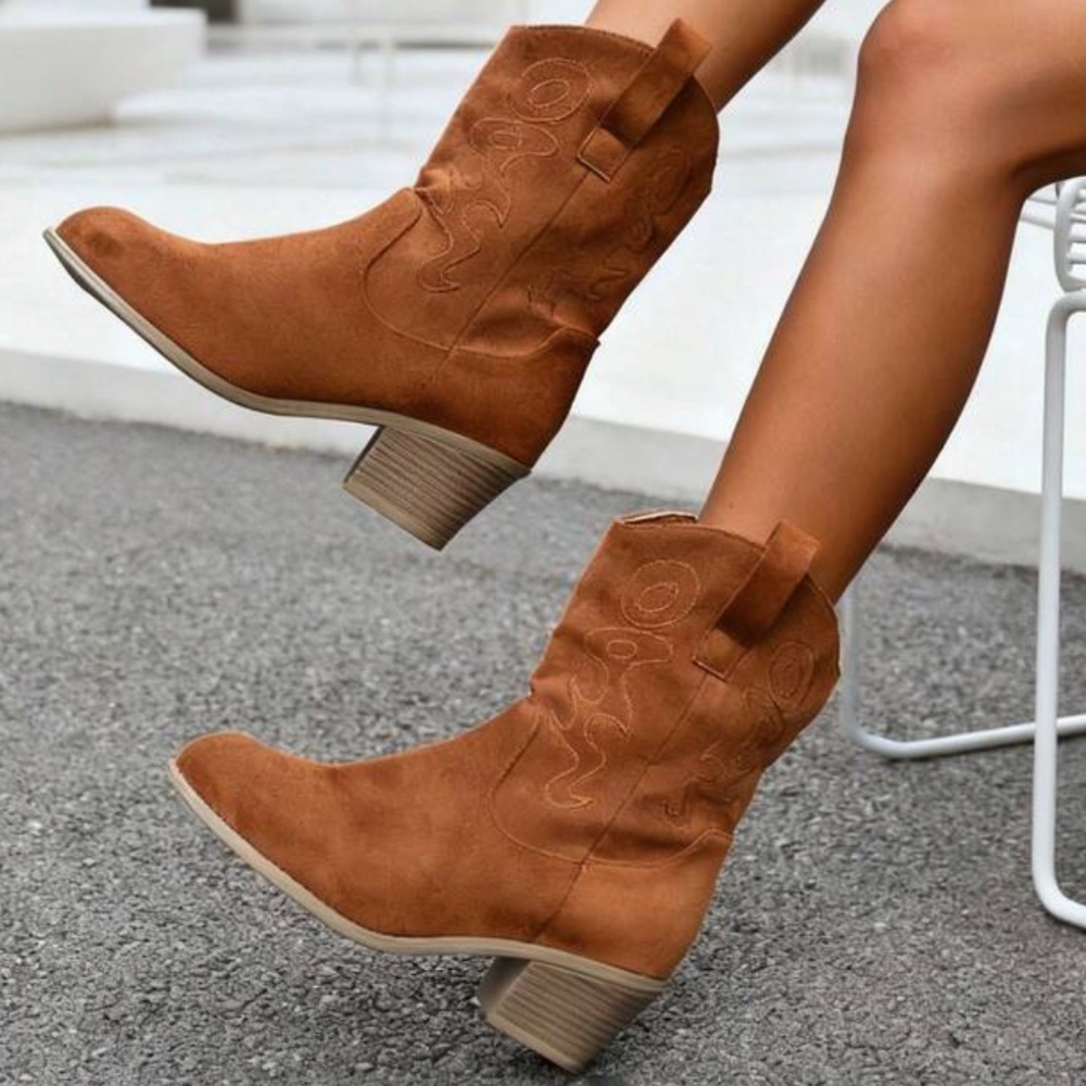 BOHO CHIC♦️SHORT BARREL BOOT
